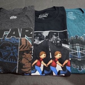 Lot Of 3 Men's Short Sleeve Tees in Charcoal Black and Turquoise Size L